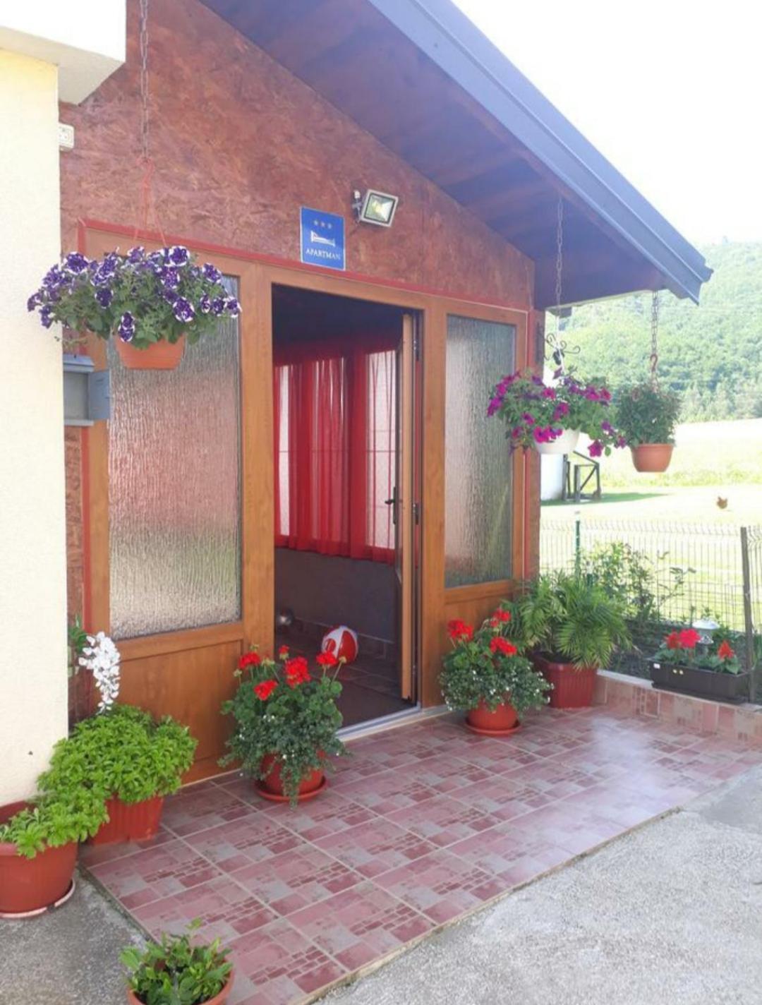 Apartments Marija Vrelo Koreničko Dış mekan fotoğraf
