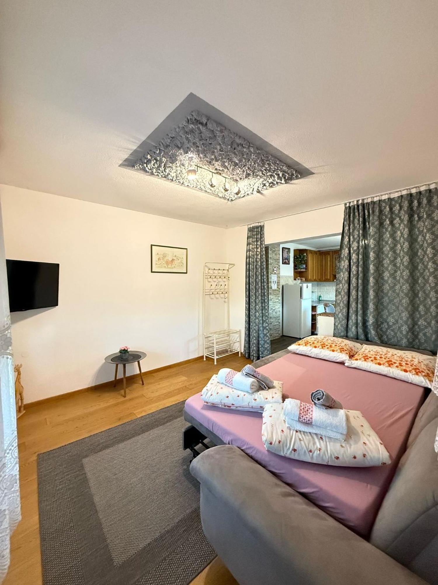 Apartments Marija Vrelo Koreničko Dış mekan fotoğraf